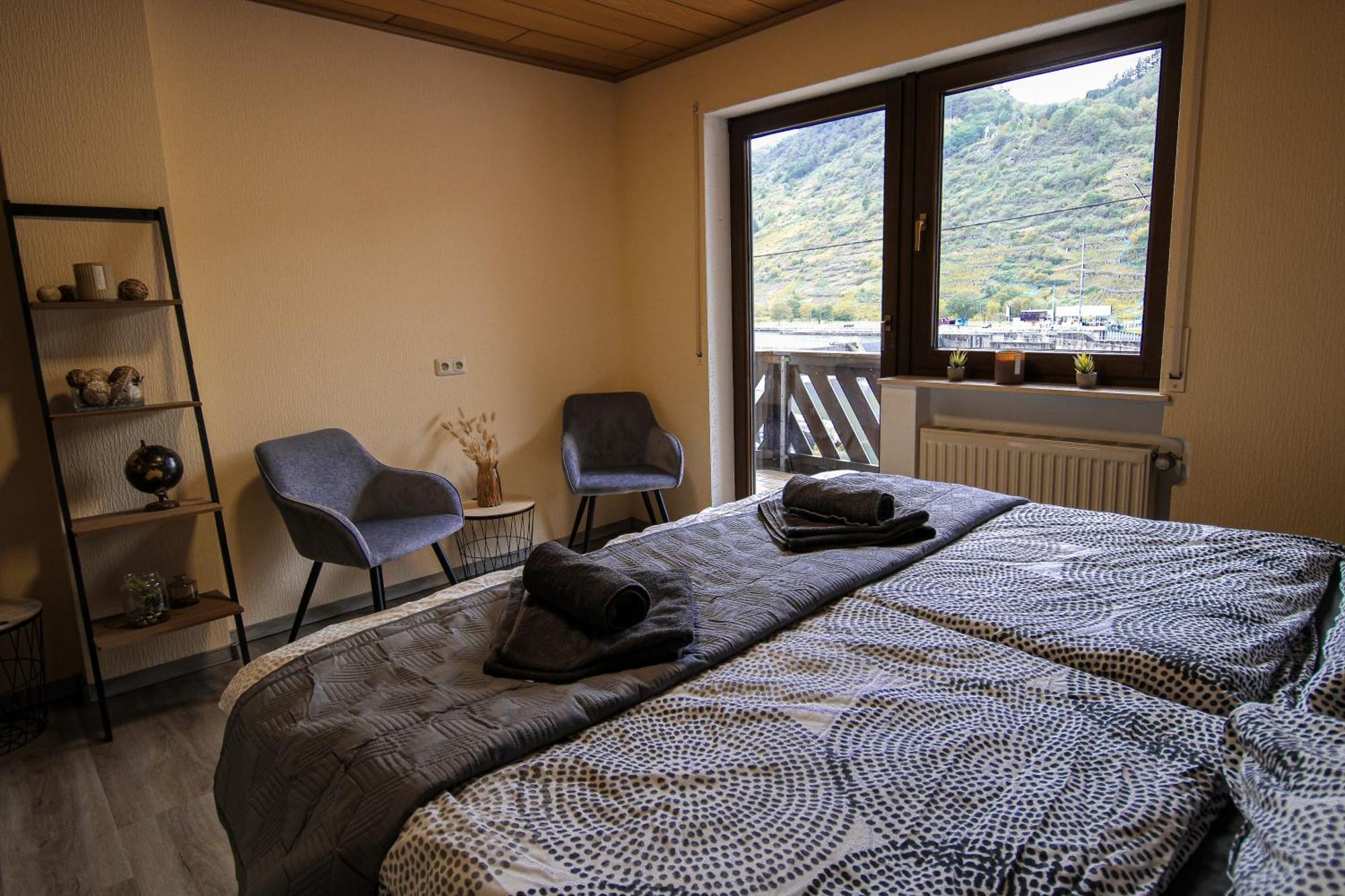 Stilvolle Wellness-Ferienwohnung In Neef Whirlpool, Sauna, Grill, Fitness, Billard & Moselblick מראה חיצוני תמונה