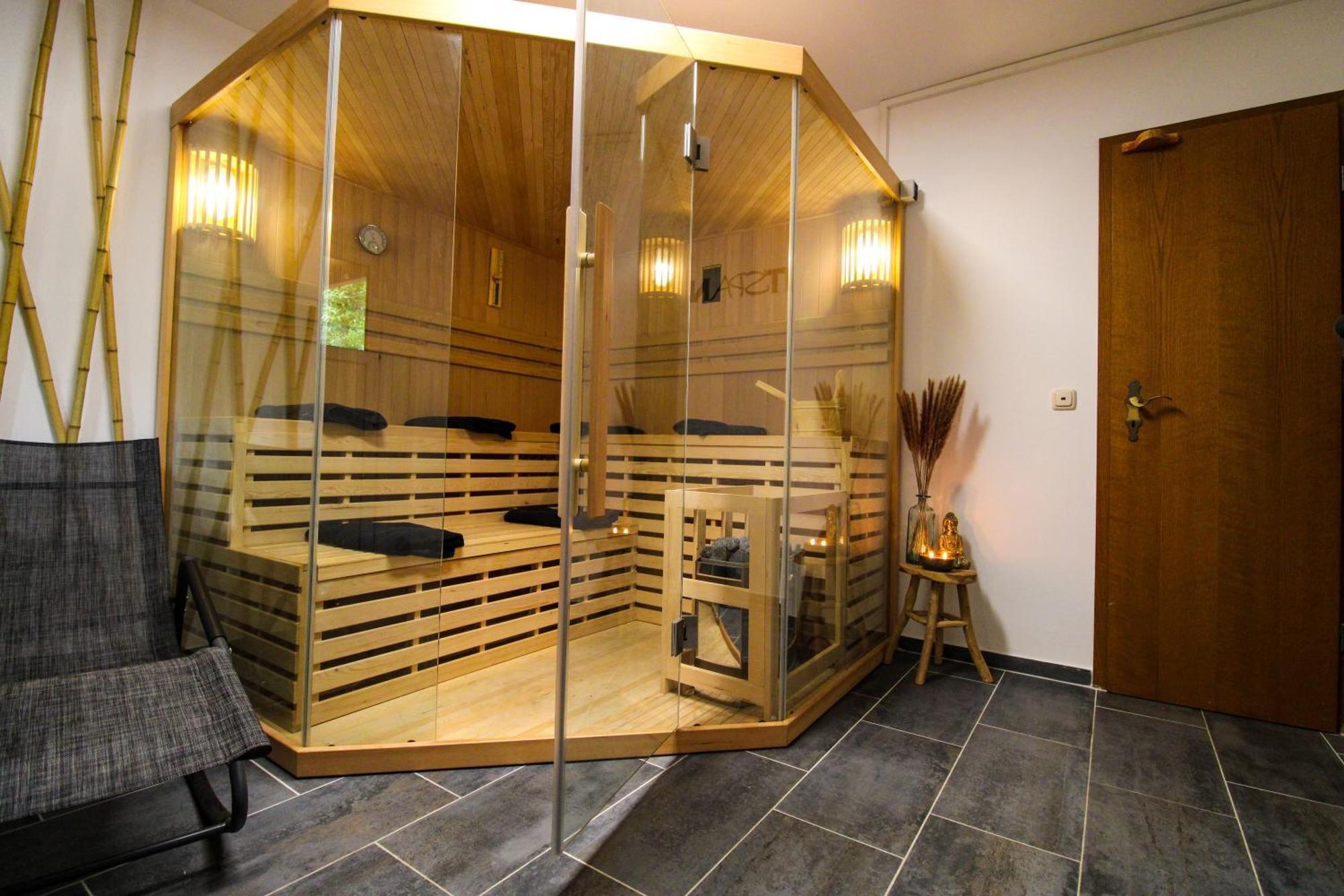 Stilvolle Wellness-Ferienwohnung In Neef Whirlpool, Sauna, Grill, Fitness, Billard & Moselblick מראה חיצוני תמונה