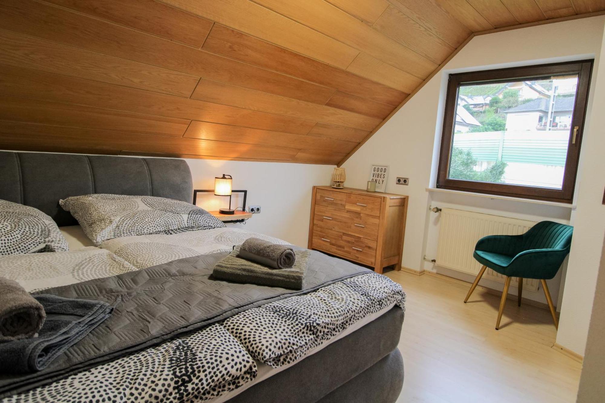Stilvolle Wellness-Ferienwohnung In Neef Whirlpool, Sauna, Grill, Fitness, Billard & Moselblick מראה חיצוני תמונה